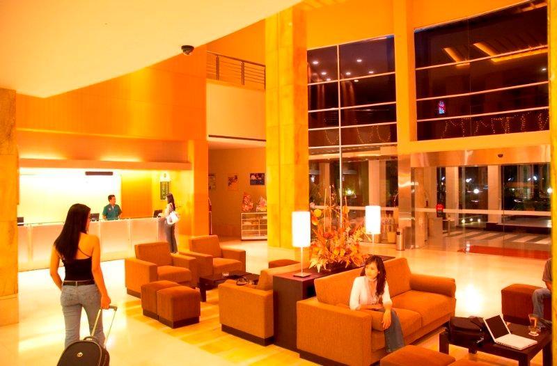 Grand Suka Hotel Pekanbaru Exterior foto