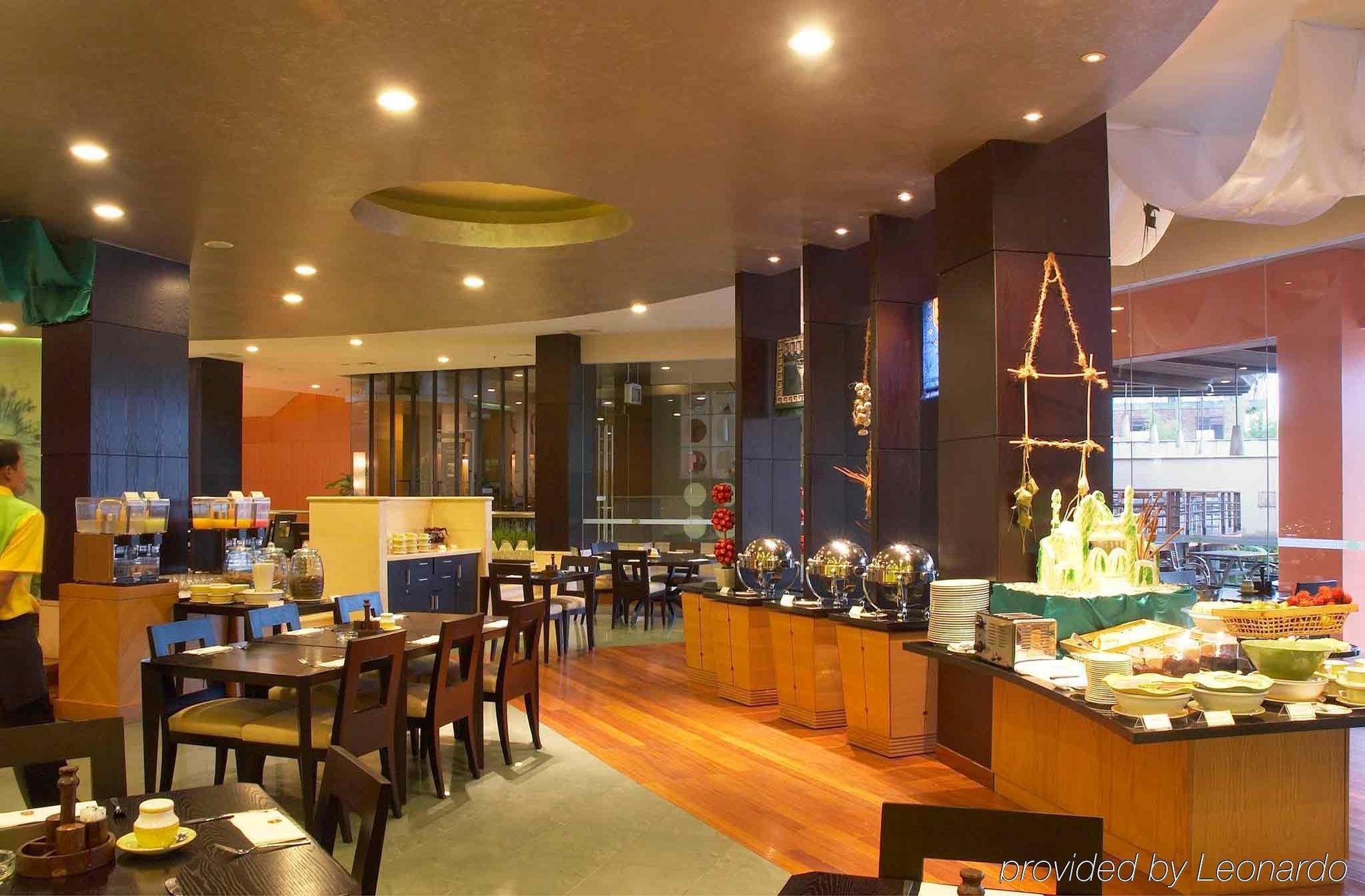 Grand Suka Hotel Pekanbaru Exterior foto
